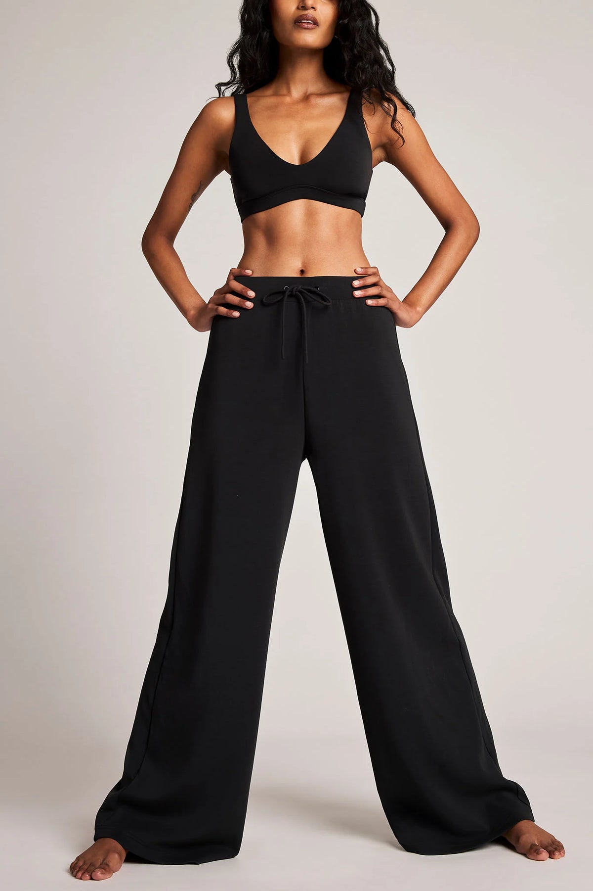 Airis Track Pant in Black