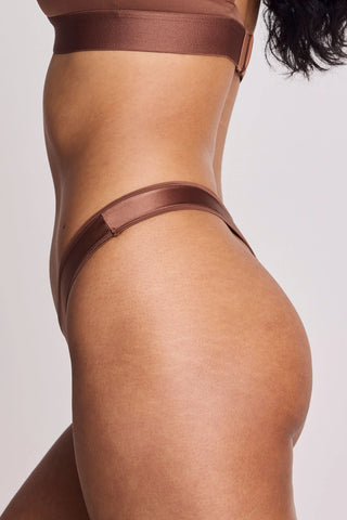 Glacé Dipped Thong in Praline (Pack)
