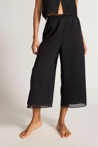 Island Cropped Pant in Black